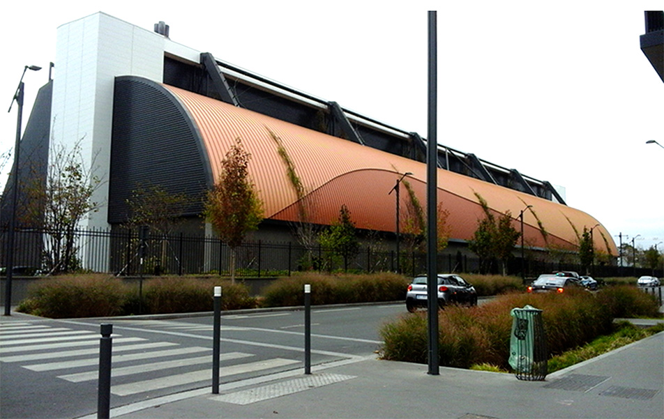 L’usine de la Compagnie parisienne de chauffage urbain sur le site des Docks, convertie en « éco-industrie » (Saint-Ouen, 2019)